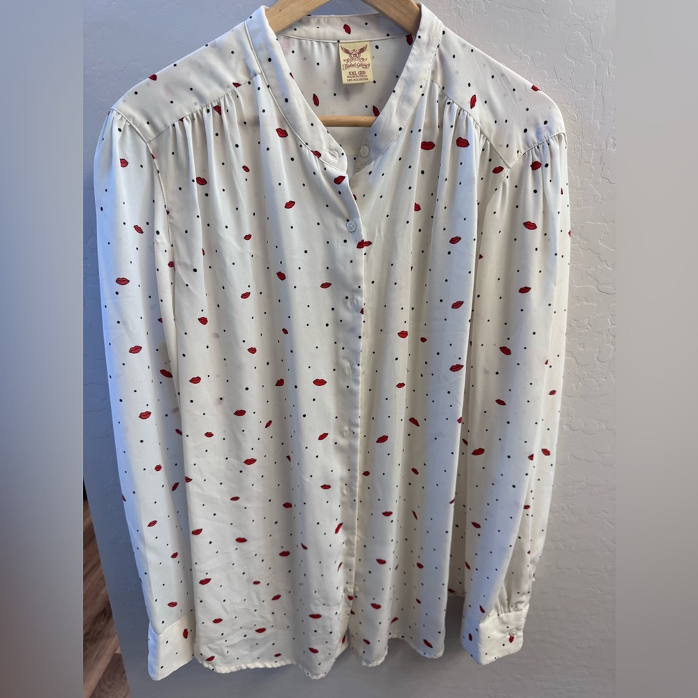 Faded Glory White Blouse with Red Lip and Black Polka Dot Print